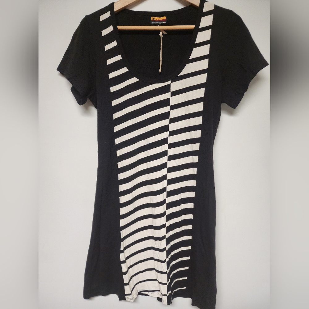 Brooklyn Industries Grapic Tshirt Dress 100% Cotton Size Medium New Condition